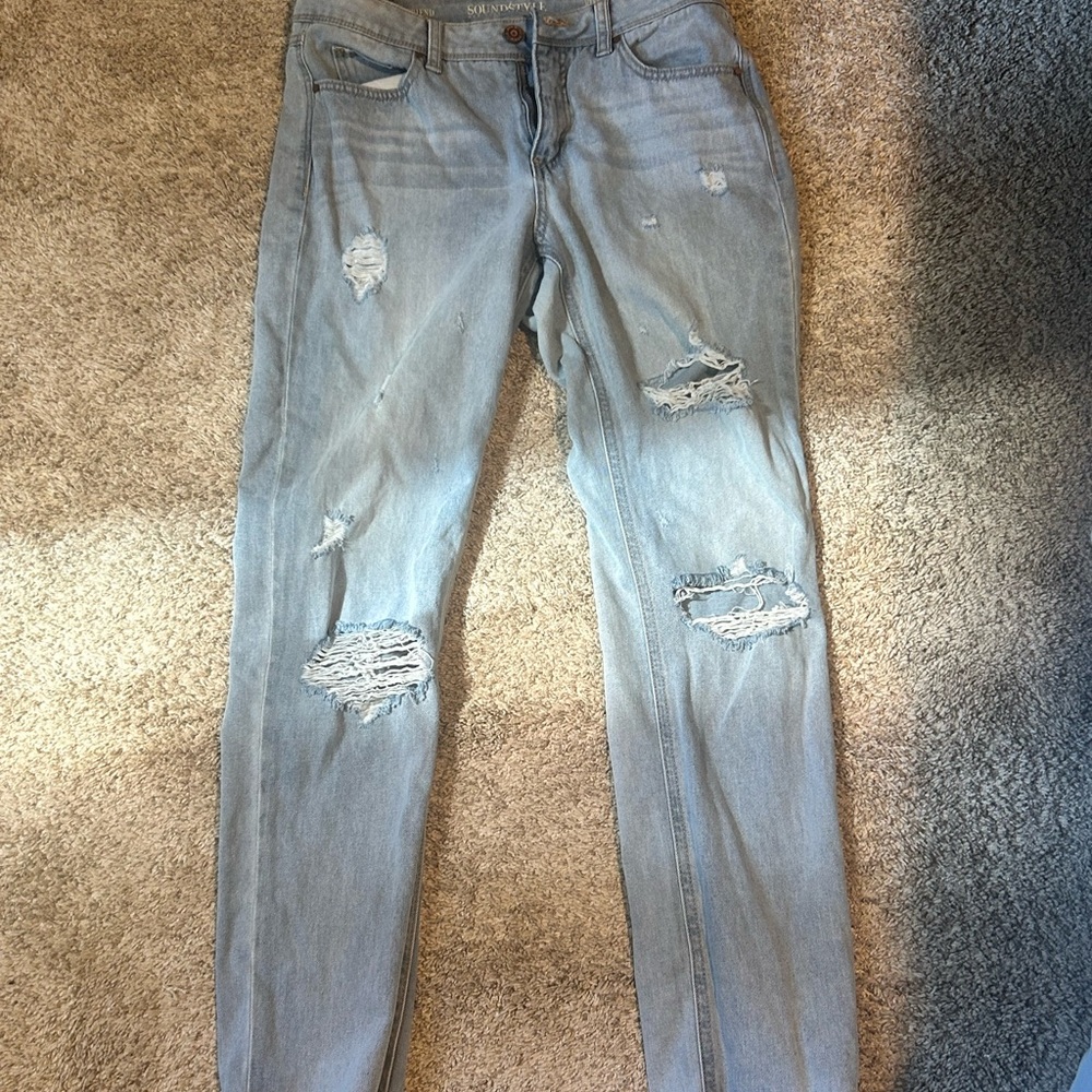 Light wash Soundstyle girlfriend jeans! size 6 on the tag